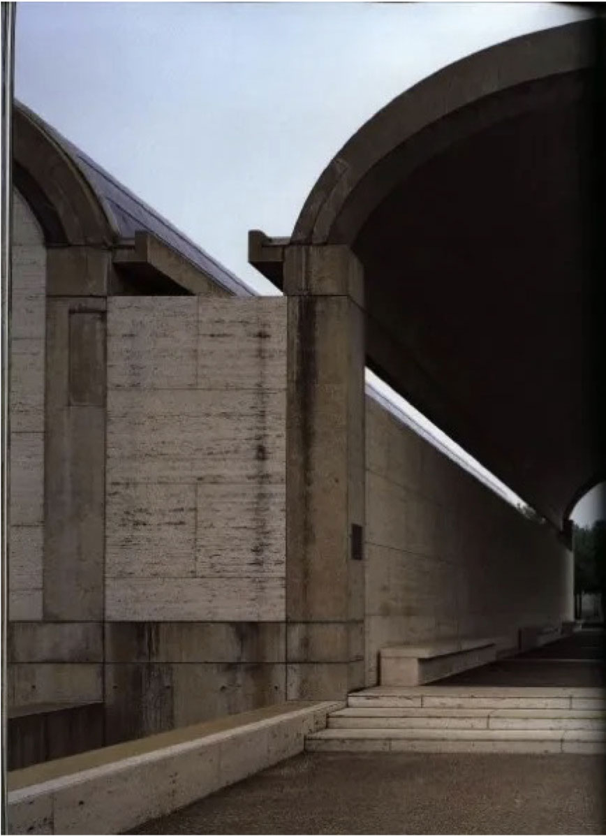 _the-wall-the-column